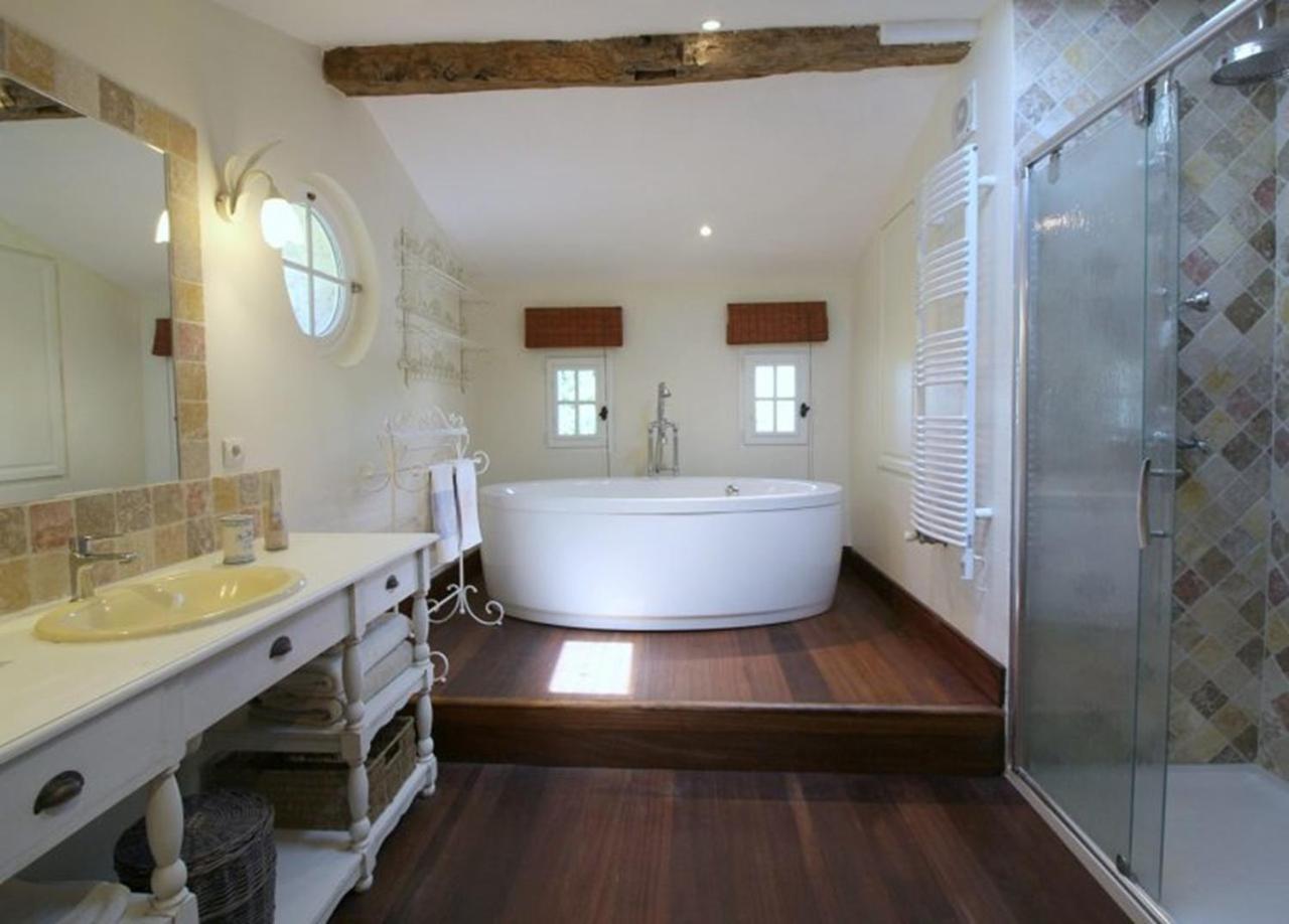 Chambre D'Hotes Spacieuse, Salle De Bain Privative Saint-Michel-de-Fronsac ภายนอก รูปภาพ